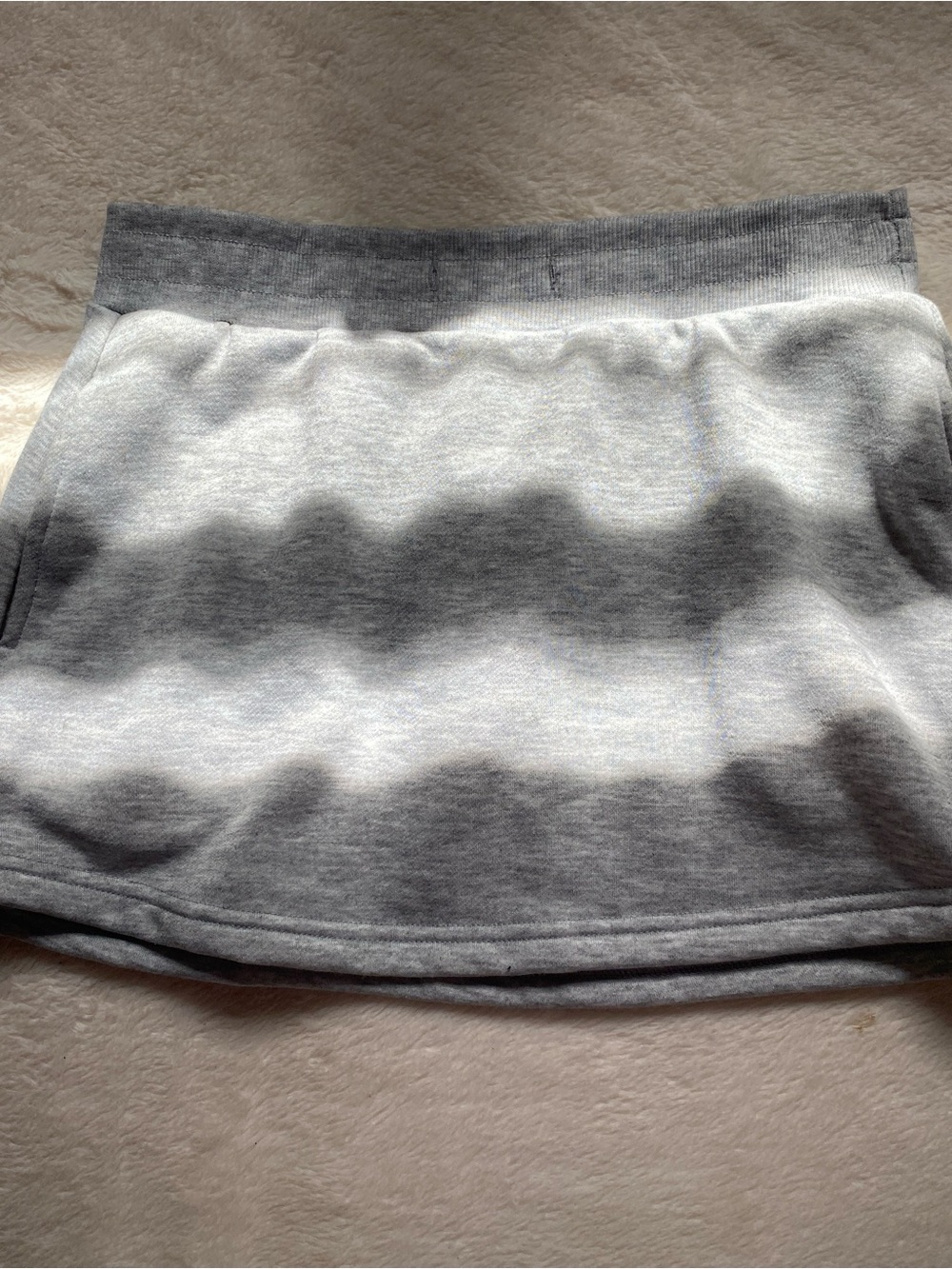 Grey sweatshirt mini skirt missing drawstring #skirt #sweatshirt